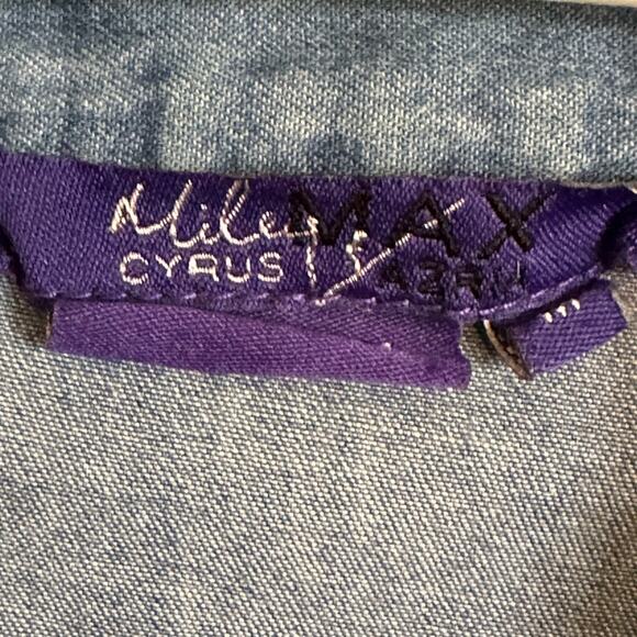 Miley Cyrus & Max Azria Pearl Snap Denim Shirt - Picture 4 of 7
